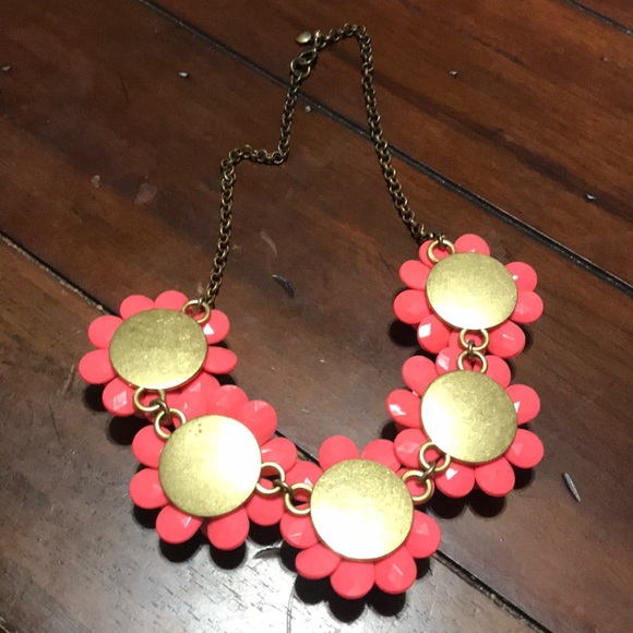 J. CREW CORAL FLOWER STATEMENT NECKLACE - Picture 5 of 5